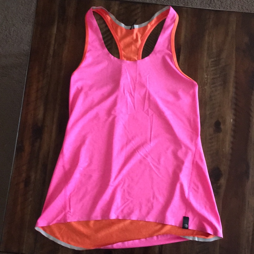 Reversible running tank top w/ reflective accents